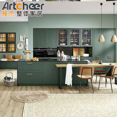 comprar Armário de cozinha verde e vermelho Ilhas com assentos Design de móveis de cozinha de madeira moderna fabricação em linha