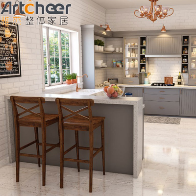 comprar Armários de cozinha modernos de cor creme com carcaça de compensado e balcão de superfície sólida fabricação em linha