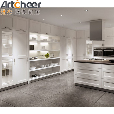 comprar RTA ou tamanho personalizado Madeira sólida branco gabinete de cozinha modular conjunto Shaker Design fabricação em linha