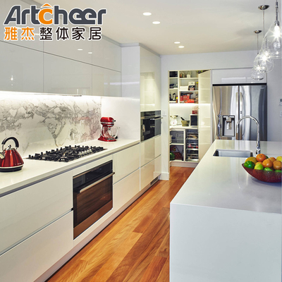 comprar Armário de cozinha com ilha de cozinha única e tratamento de superfície de painel de porta de laca fabricação em linha