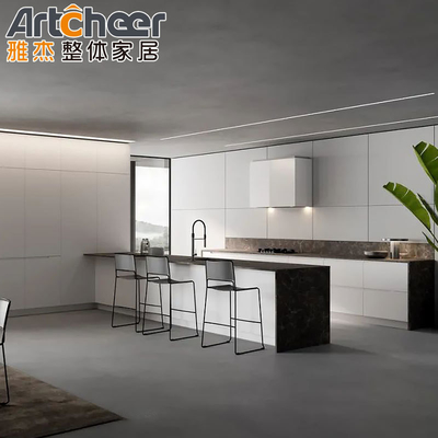 comprar Armário de móveis de cozinha com mesa de ilha e acessórios de dobradiça em design moderno fabricação em linha