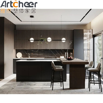 comprar Ilha de cozinha de madeira maciça feita sob medida com acabamento de laca e sala de jantar moderna fabricação em linha